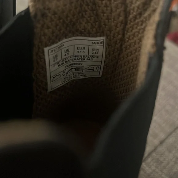 Billabong Tahoe Boots - Picture 6 of 12